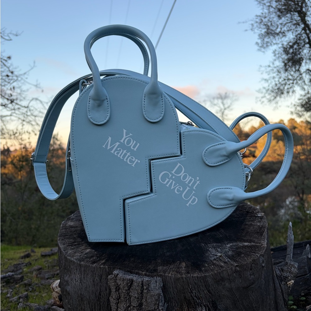 Praying Chic Heart-Shaped You Matter Don’t Give Up Blue Bag